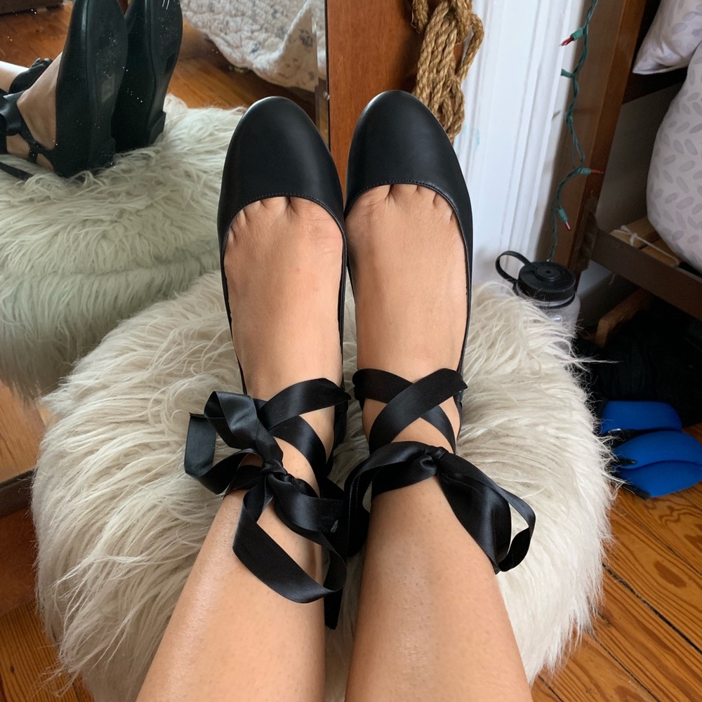 NEVER WORN ALDO Ribbon Tie Ballet Flats